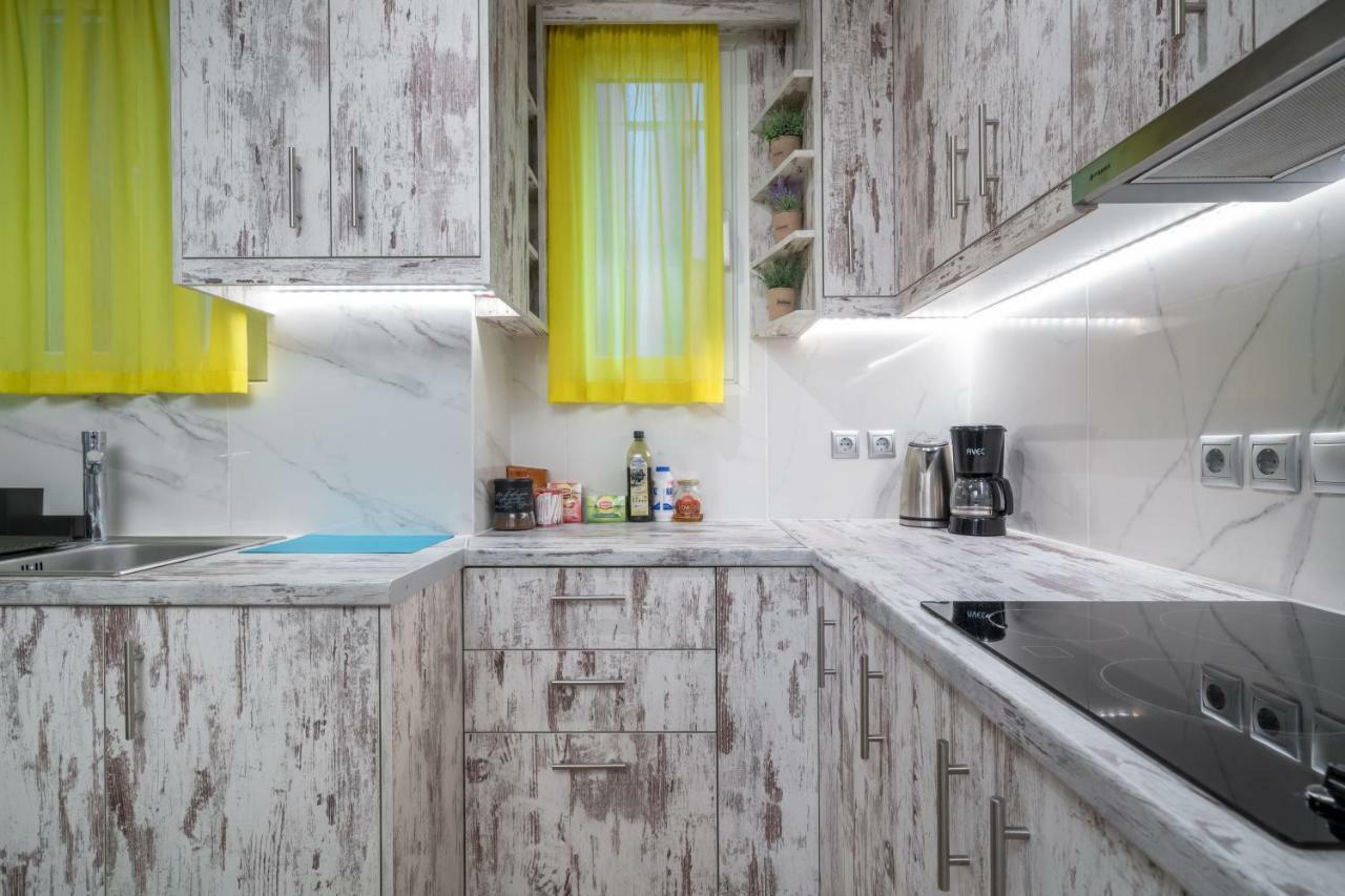 Modern & Stylish Apt At The Heart Of אתונה מראה חיצוני תמונה