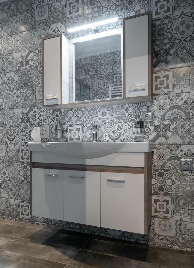 Modern & Stylish Apt At The Heart Of אתונה מראה חיצוני תמונה